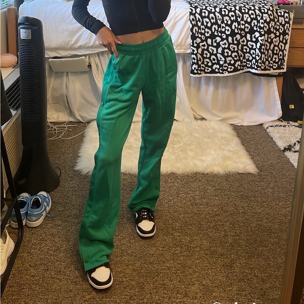 ALO Yoga Green Track Pants
